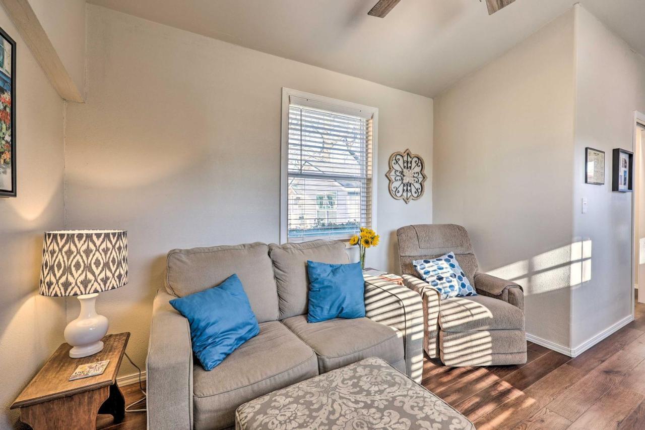 Cozy With Patio, Near Downtown!