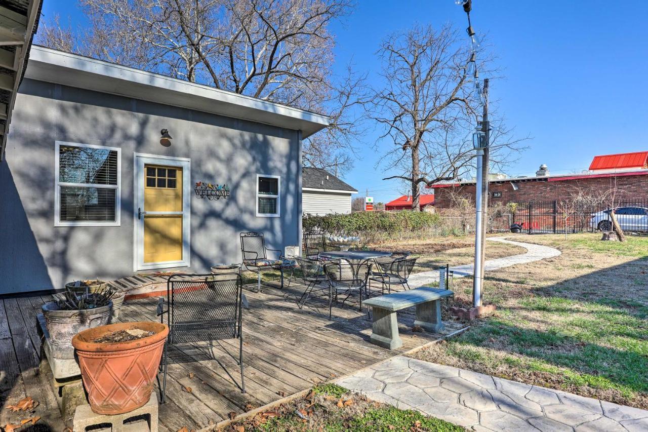 Cozy With Patio, Near Downtown! Holiday home *